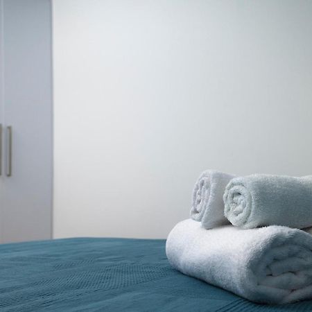 Lovely 2 Bed Apartment In Larnaca City Centre Bagian luar foto