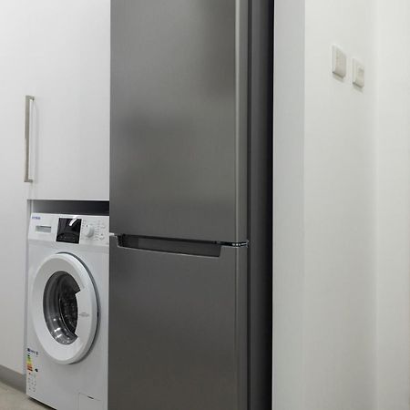 Lovely 2 Bed Apartment In Larnaca City Centre Bagian luar foto