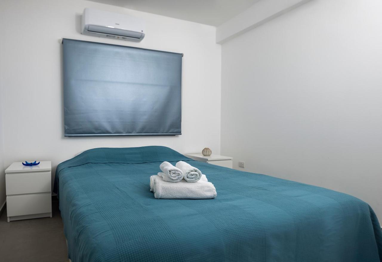 Lovely 2 Bed Apartment In Larnaca City Centre Bagian luar foto